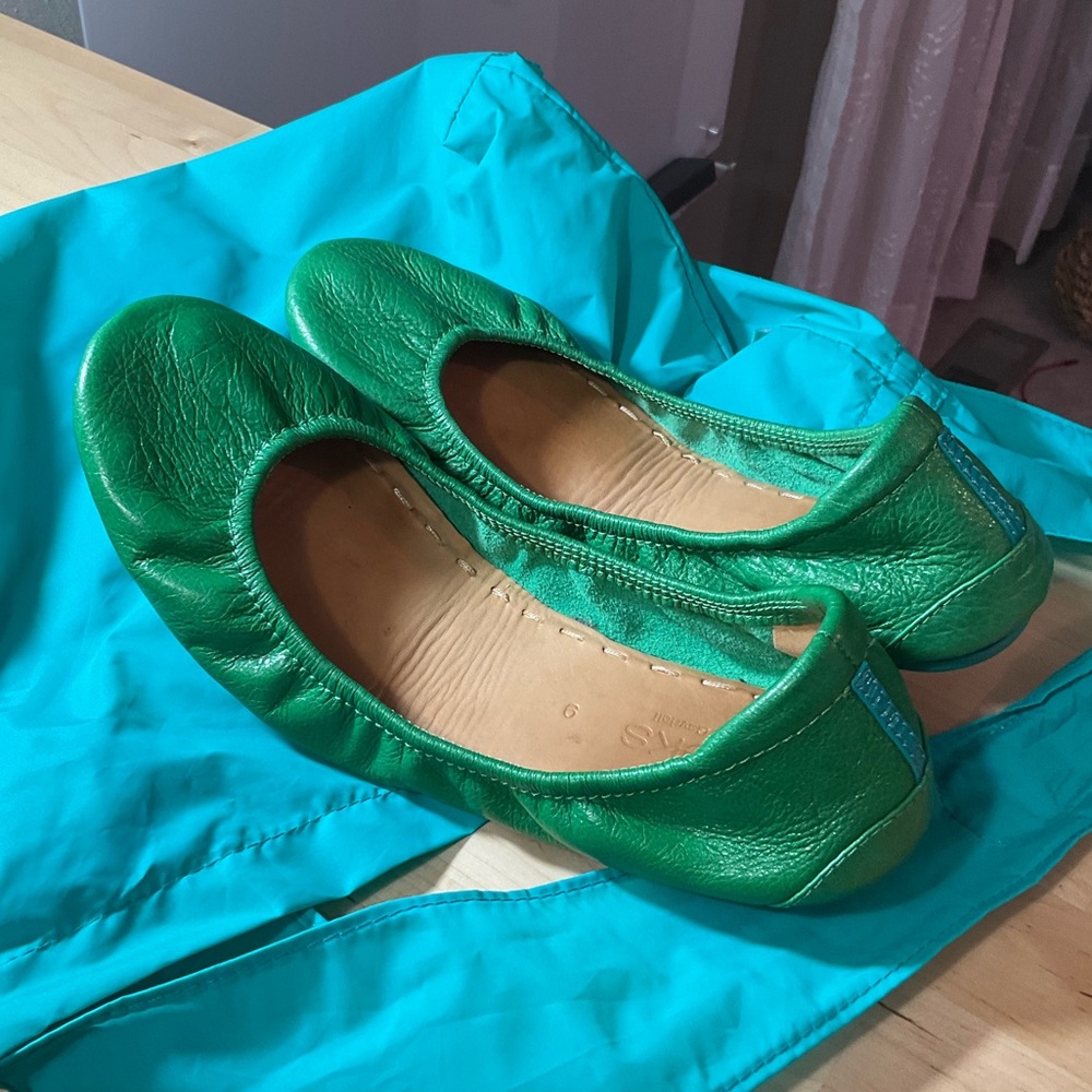 Tieks Clover Green size 9
